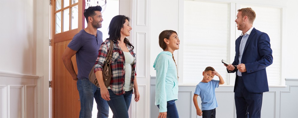 Relocation Real Estate Agent in Arlington helping families move with local real estate expertise